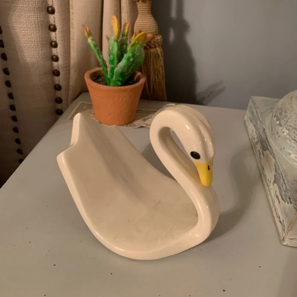 Vintage Ceramic Cream Swan Figurine